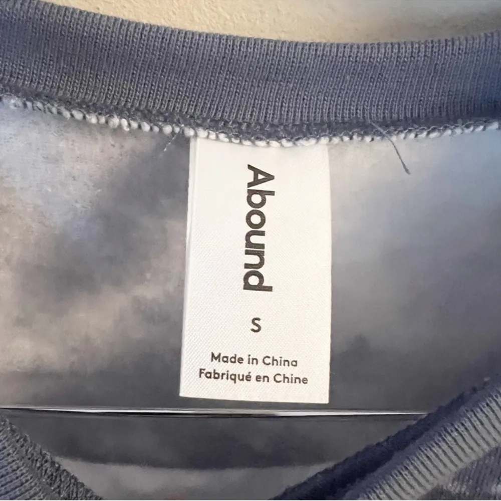 Abound Blue Tie Dye Pullover Sweatshirt Crewneck Fleece Lined Size Small New - Image 5