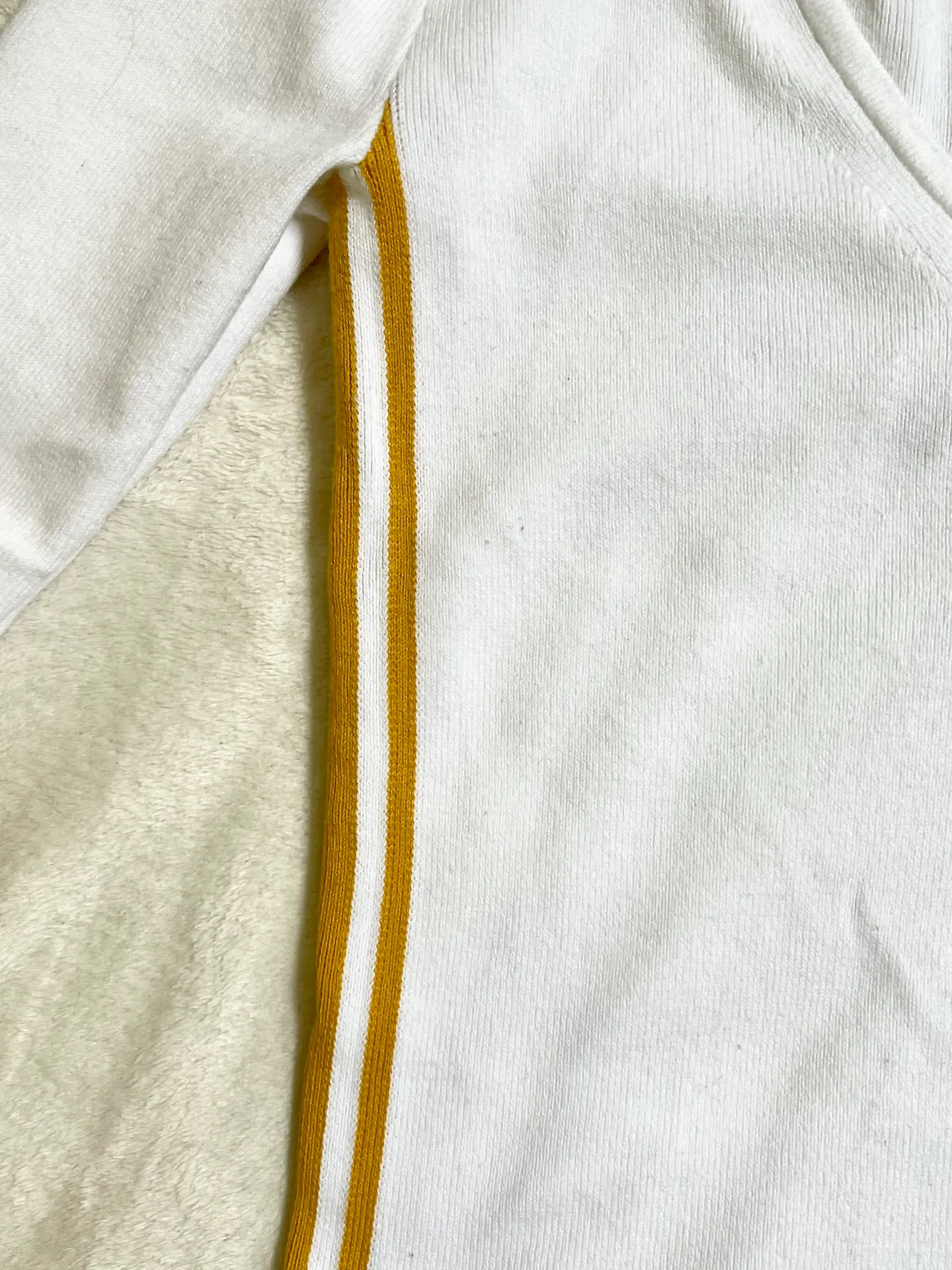 EXPRESS v-neck, 3/4 sleeve sweater sz S/P - Image 3