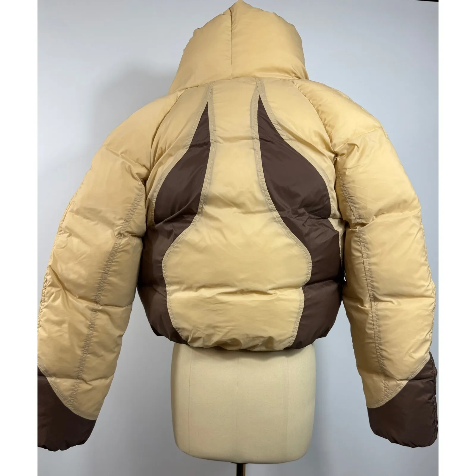 NWT OW Collection Swirl Puffer Jacket Tan/Downtown Colorway Size Small Tan - Image 7