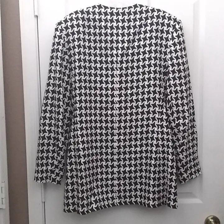 FINAL MARKDOWN Ladies' Jacqueline Ferrar Rayon Skirt Set (10) - Image 9