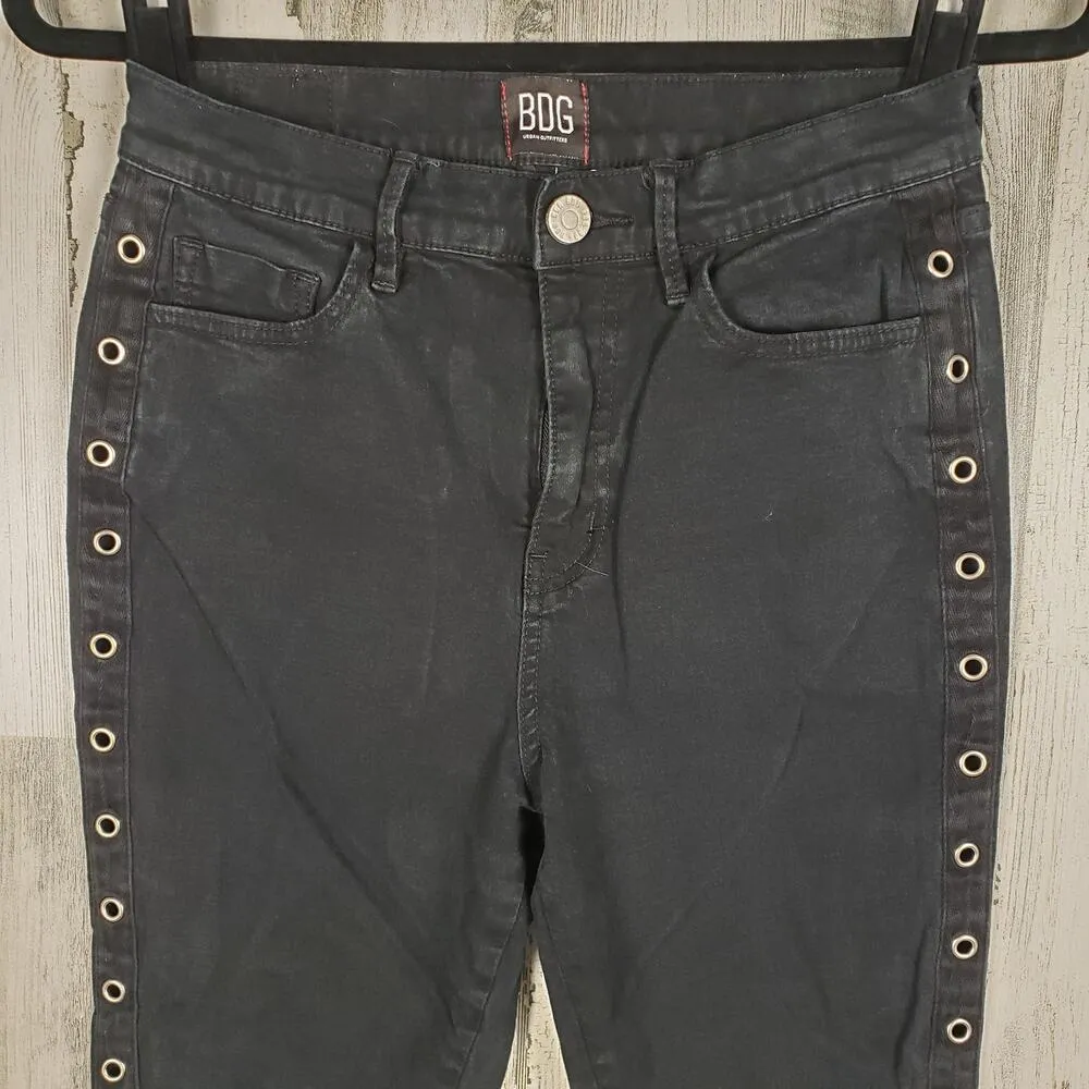 BDG Urban Outfitters Black Wash Denim Grommet Twig High Rise Crop Jeans Sz 28 - Image 2