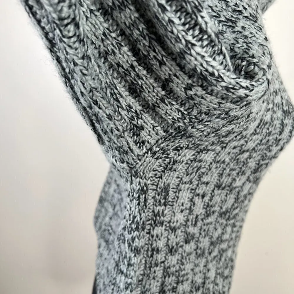 Urban Outfitters Chunky Knit Turtlneck Slightly Cropped Sweater - Image 6