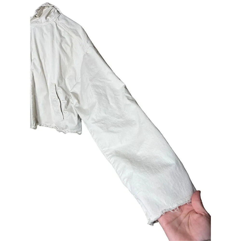 BDG  Cropped Raw Hem Cut‎ Off Lightweight Jacket Size M - Image 3