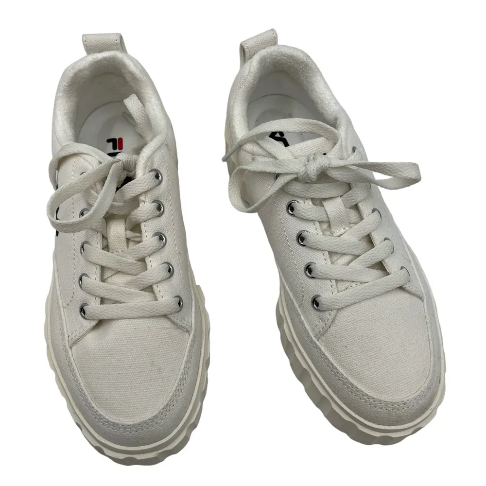 Fila Sandblast Low white Platform New With Box - Size 5 - Image 4