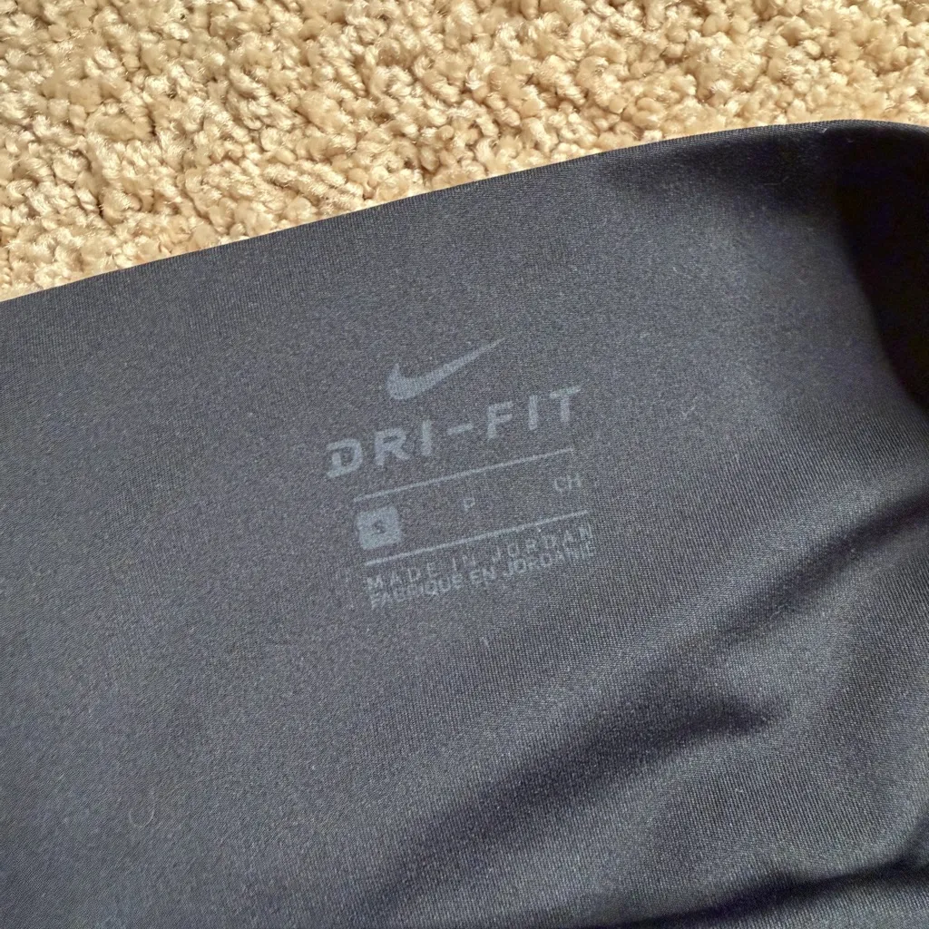 Nike Yoga Dri-Fit Luxe High Waisted 7/8 Infinalon Black Leggings Size Small - Image 4