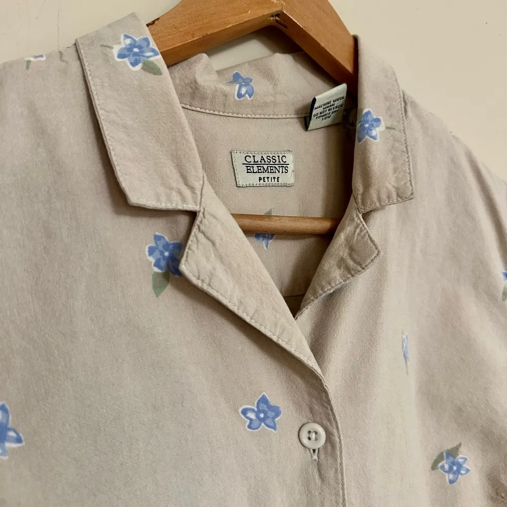 Y2K 90s Vintage Button - Image 3