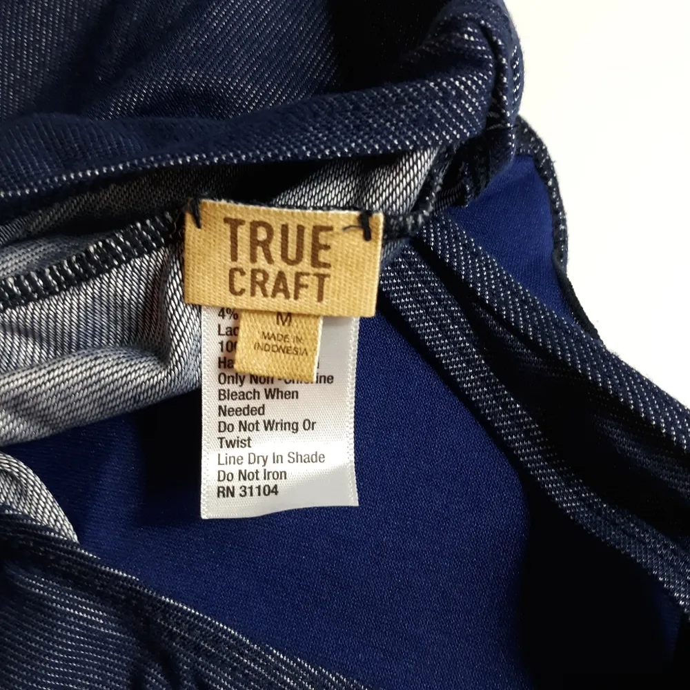 True Craft Junior's 2 Piece Swimsuit Size Medium - Image 4