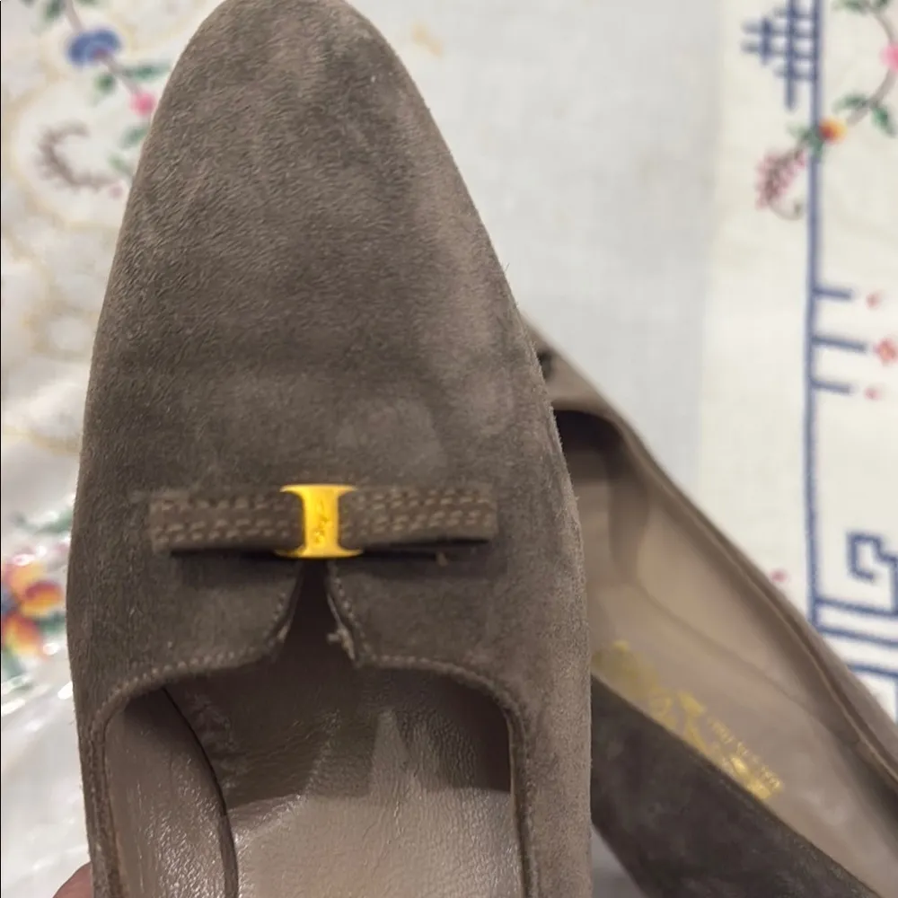 Vintage Salvatore Ferragamo Brown Flats with Bow Accent - Image 7