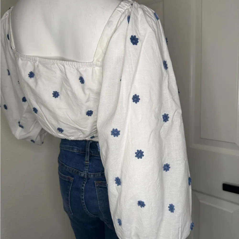 Farm Rio White and Blue Floral Women's Top - Image 6