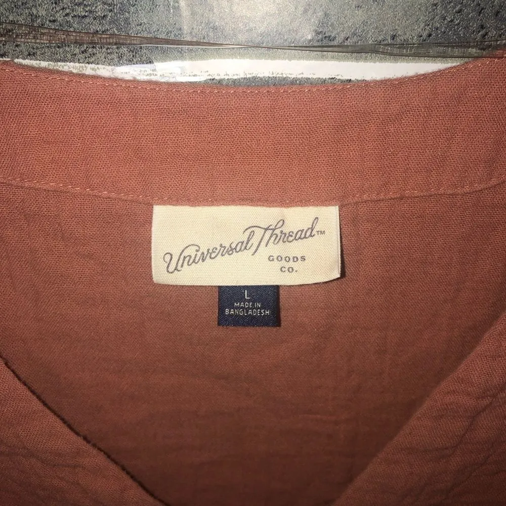 Universal thread crop blouse size large in distressed rust - Image 5