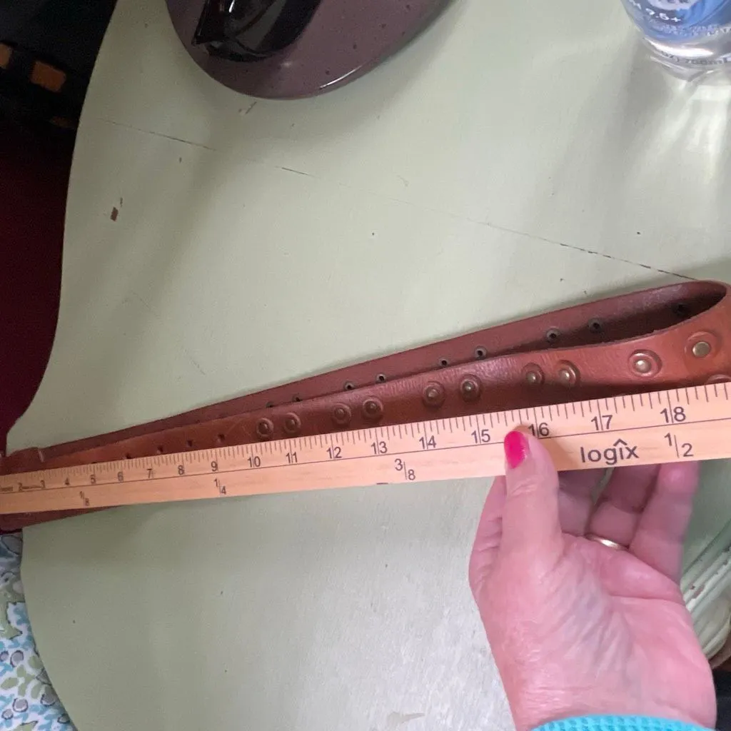 American Eagle size M brown leather belt. - Image 8