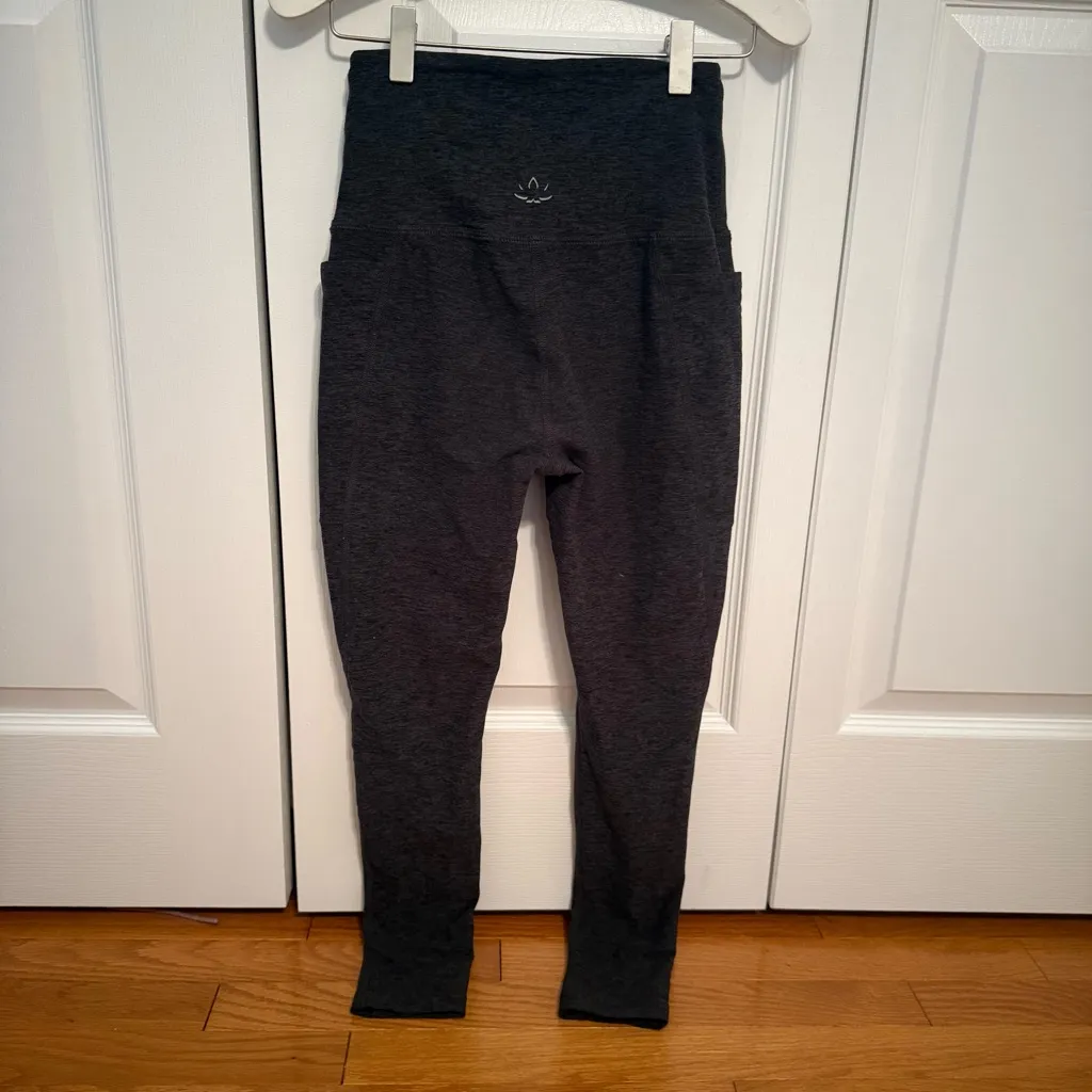 Spacedye Out Of Pocket High Waisted Midi Legging in Black Charcoal - Image 3