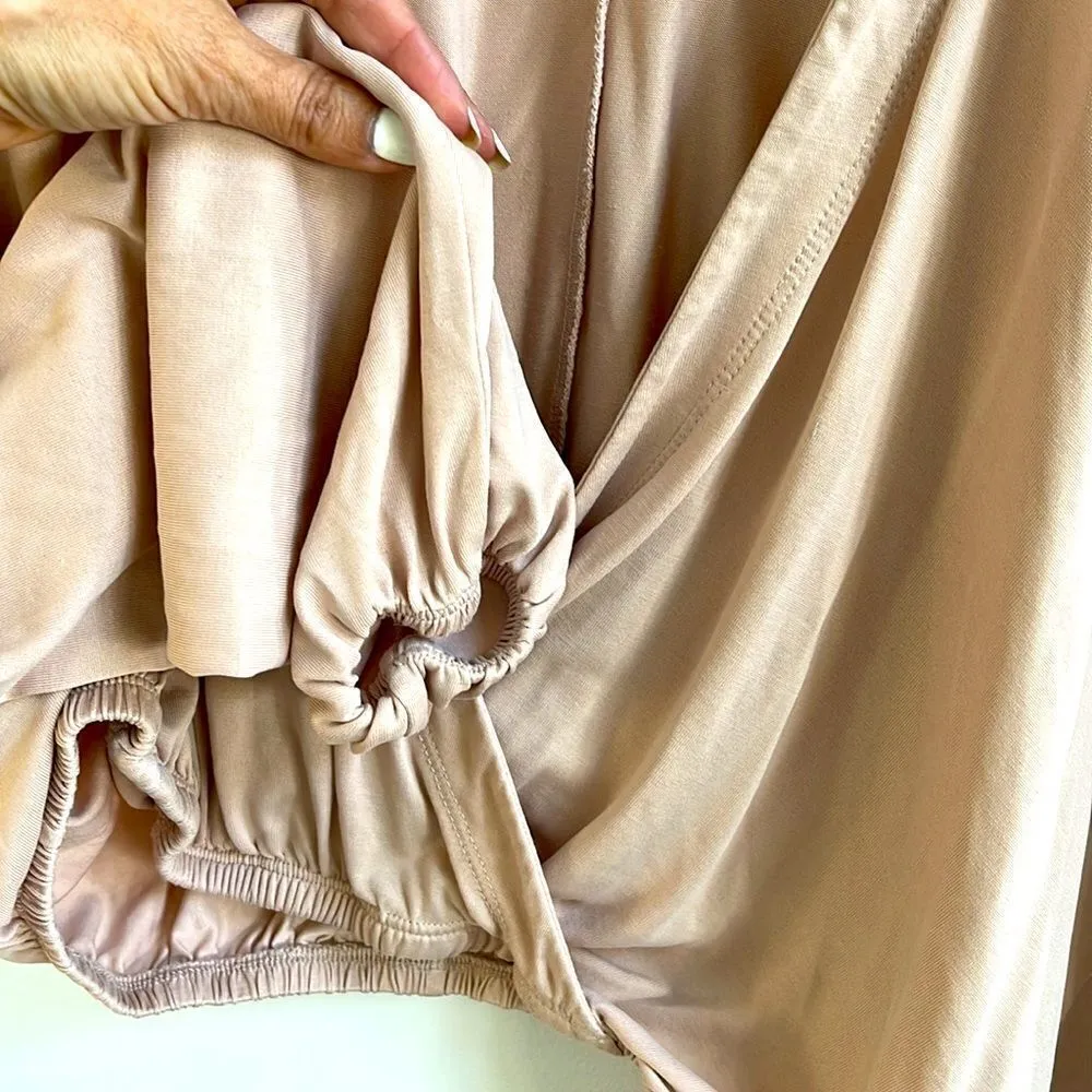 Urban‎ Outfitters Cropped Beige Top Size Medium - Image 4