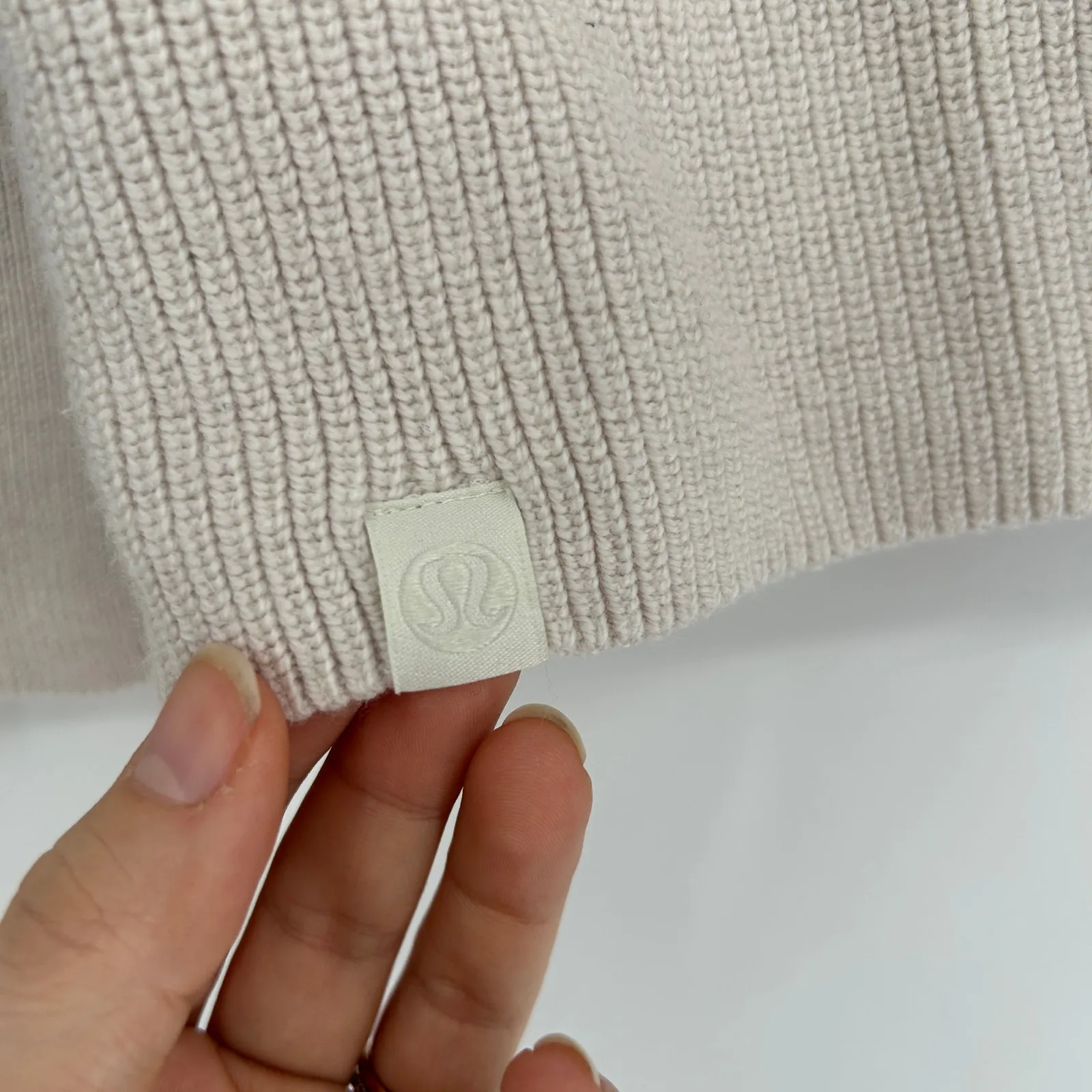 LULULEMON Merino Wool-Blend Ribbed Crew Neck Sweater Womens 4 Athleisure Comfort - Image 6