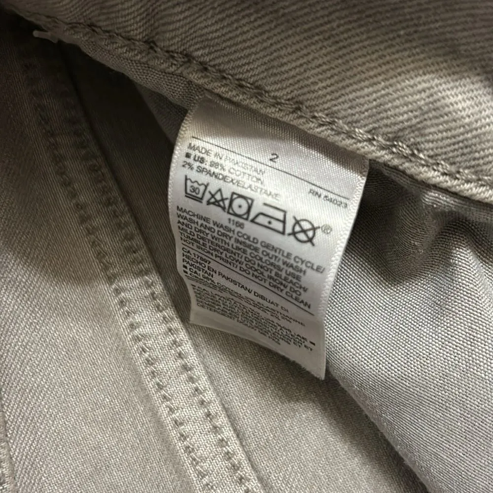 Old Navy  Tan Ankle Length Jeans(Size 2) - Image 5