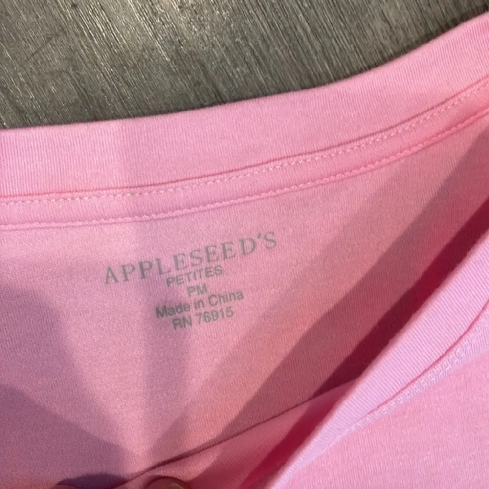 Appleseeds three-quarter sleeve crochet top - Image 3