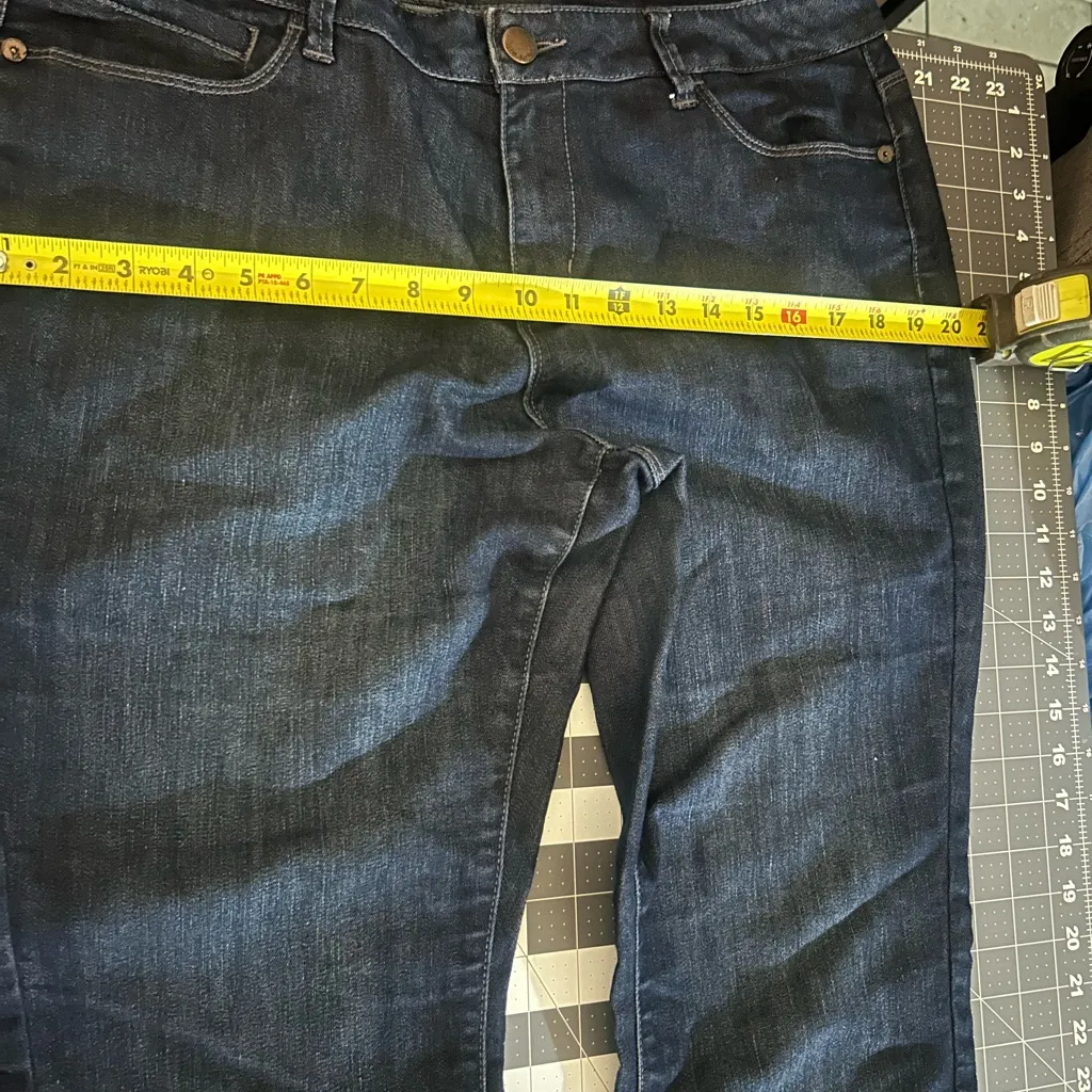 Coldwater Creek Women's Deep Indigo Relaxed Jeans - Image 5