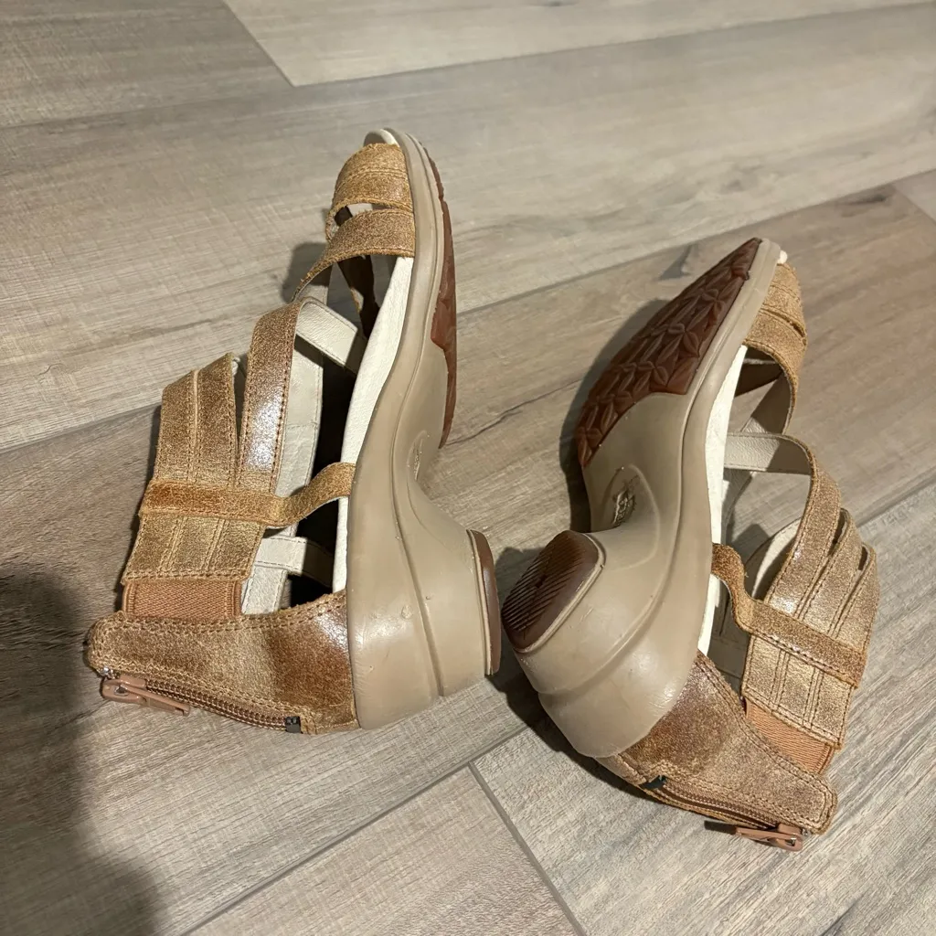 Merrell Zip Up Strappy Sandals Heels oat straw tan brown size 7‎ - Image 4