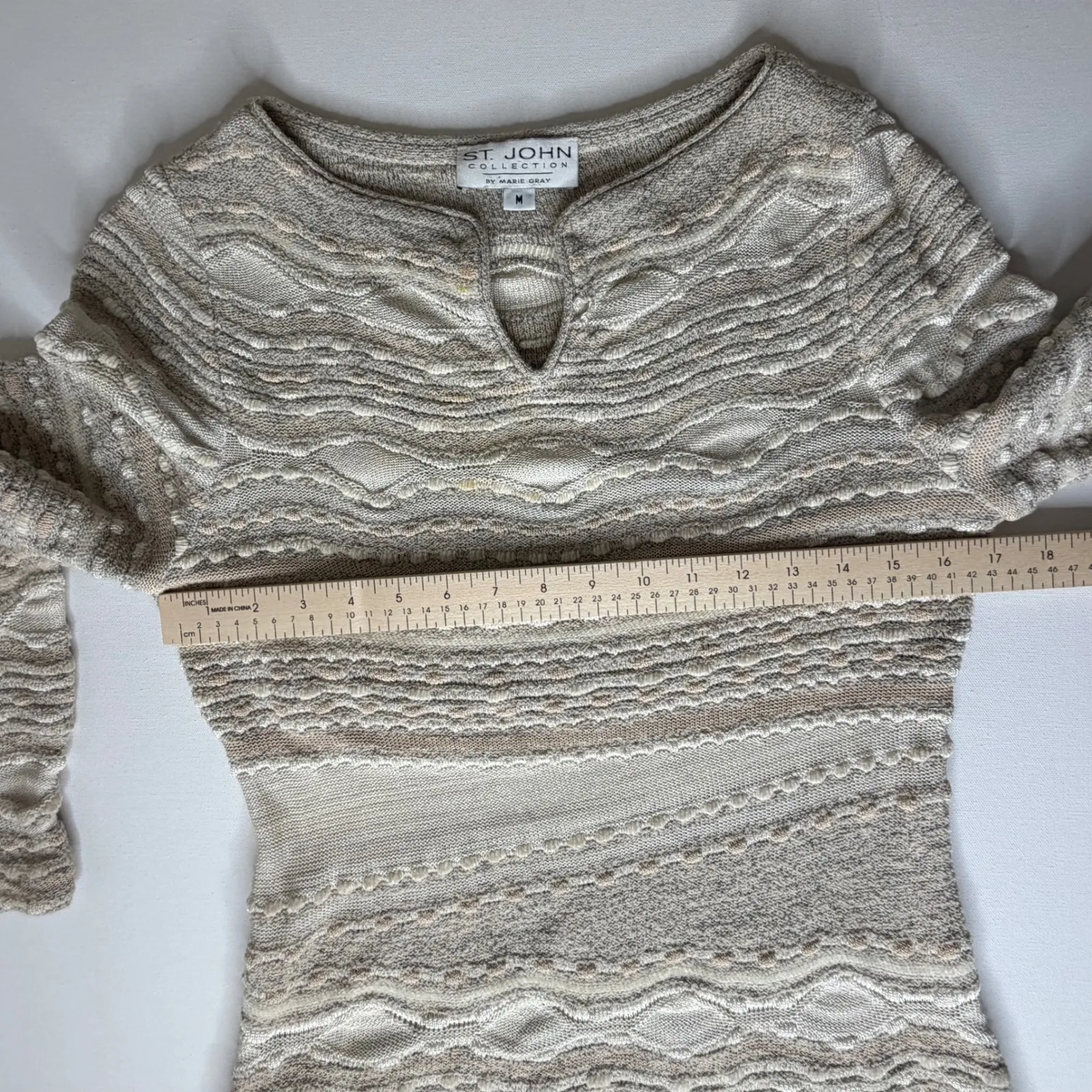 St John Collection Marie Gray 3D Textured Knit Sweater Medium Beige Neutral Cozy - Image 13