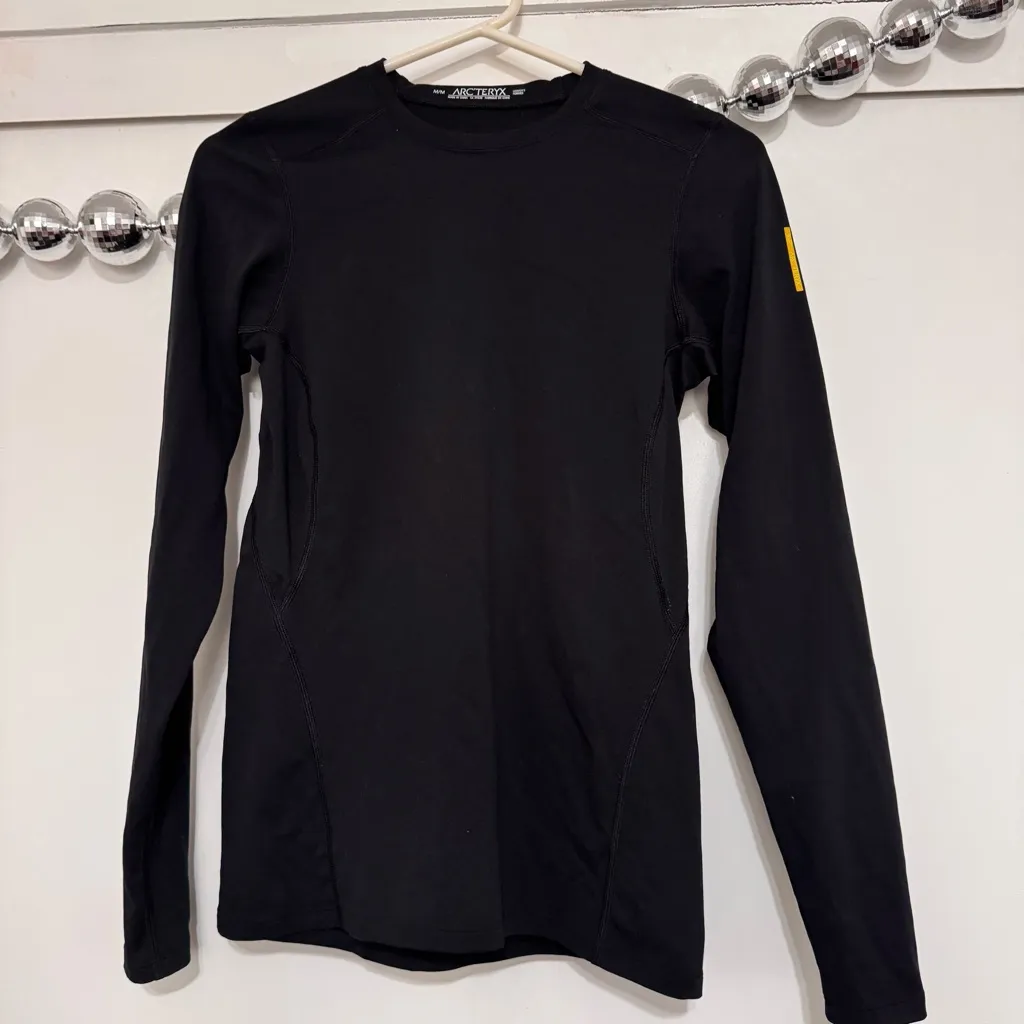 Arcteryx Black Phase AR Long Sleeve Top Size M - Image 2