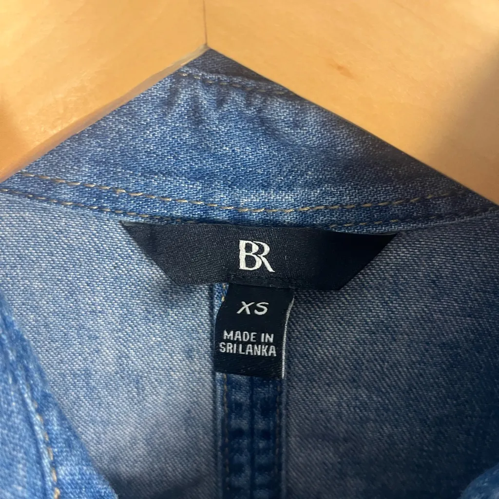 Banana republic THE PERFECT COTTON-HEMP SHIRT in medium wash size XS - Image 2