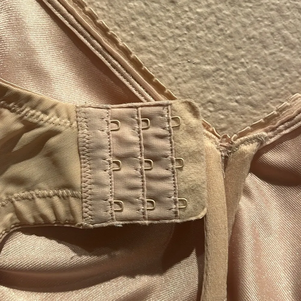 Wacoal Full Figure Simple Shaping Minimizer Bra 857109 - Image 9