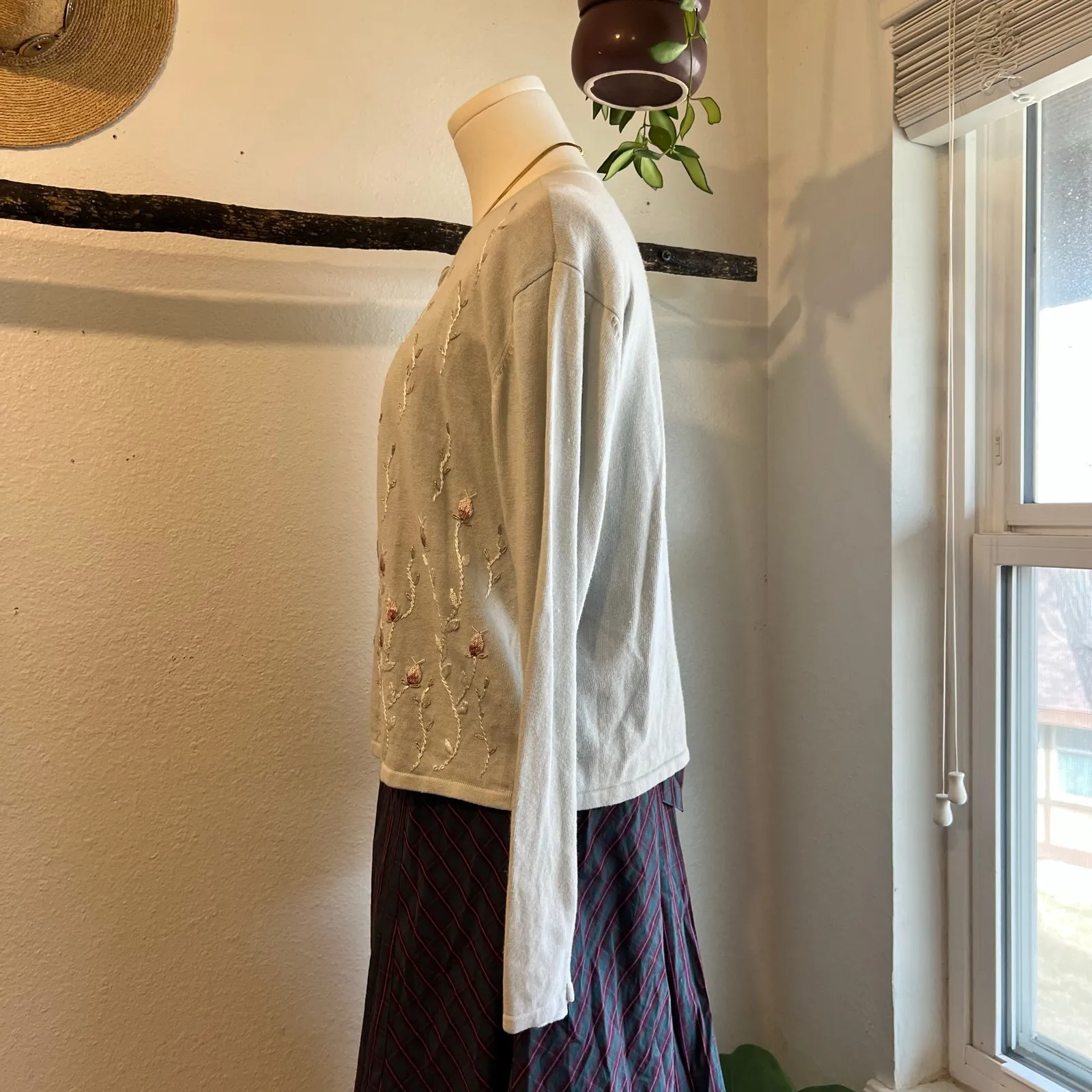 Vintage 90s Cream Floral Embroidered Cotton Cardigan Sweater Size Large Pink - Image 4