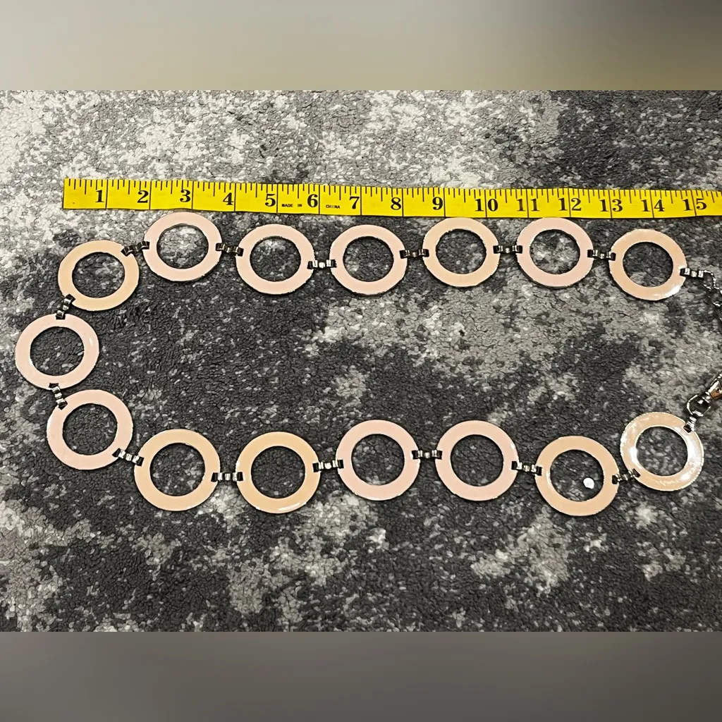 Vintage Peachy nude color enamel silver tone metal chain links belt - Image 7