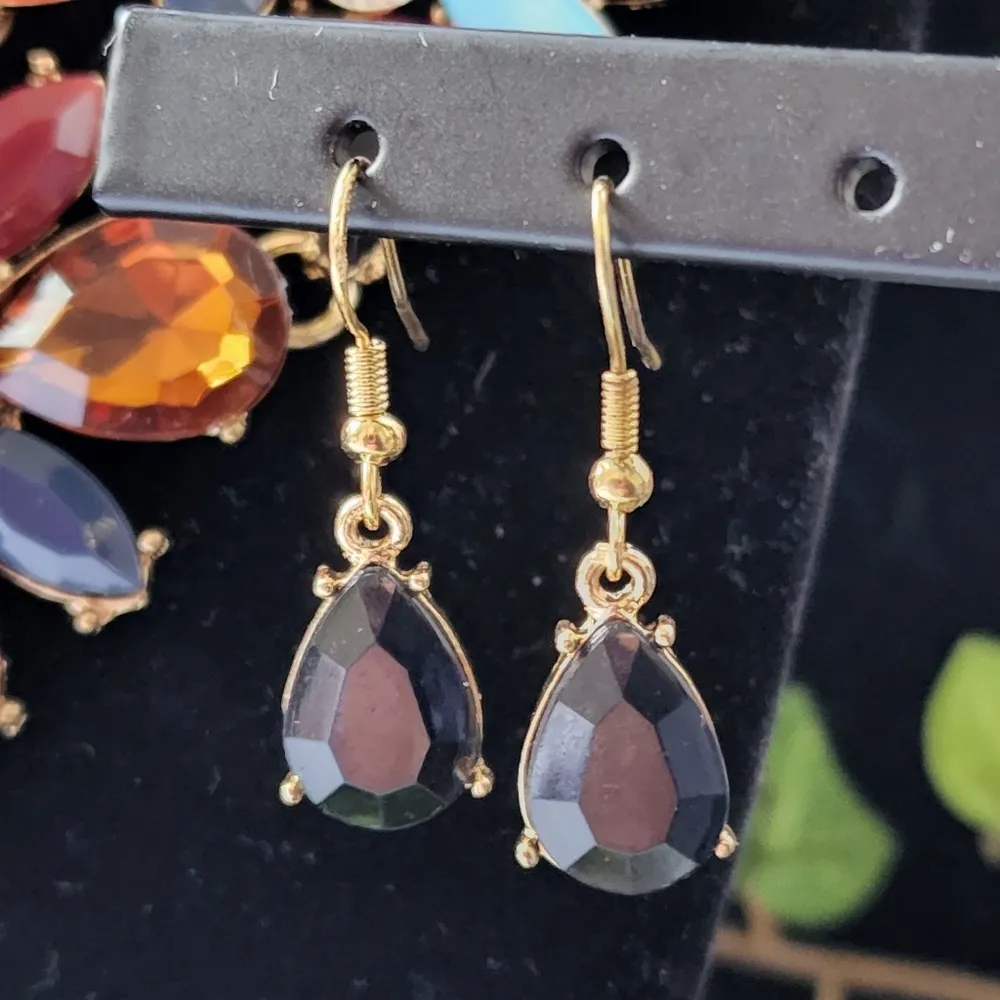 Stunning Multi Color Flower Necklace Set Gold - Image 3