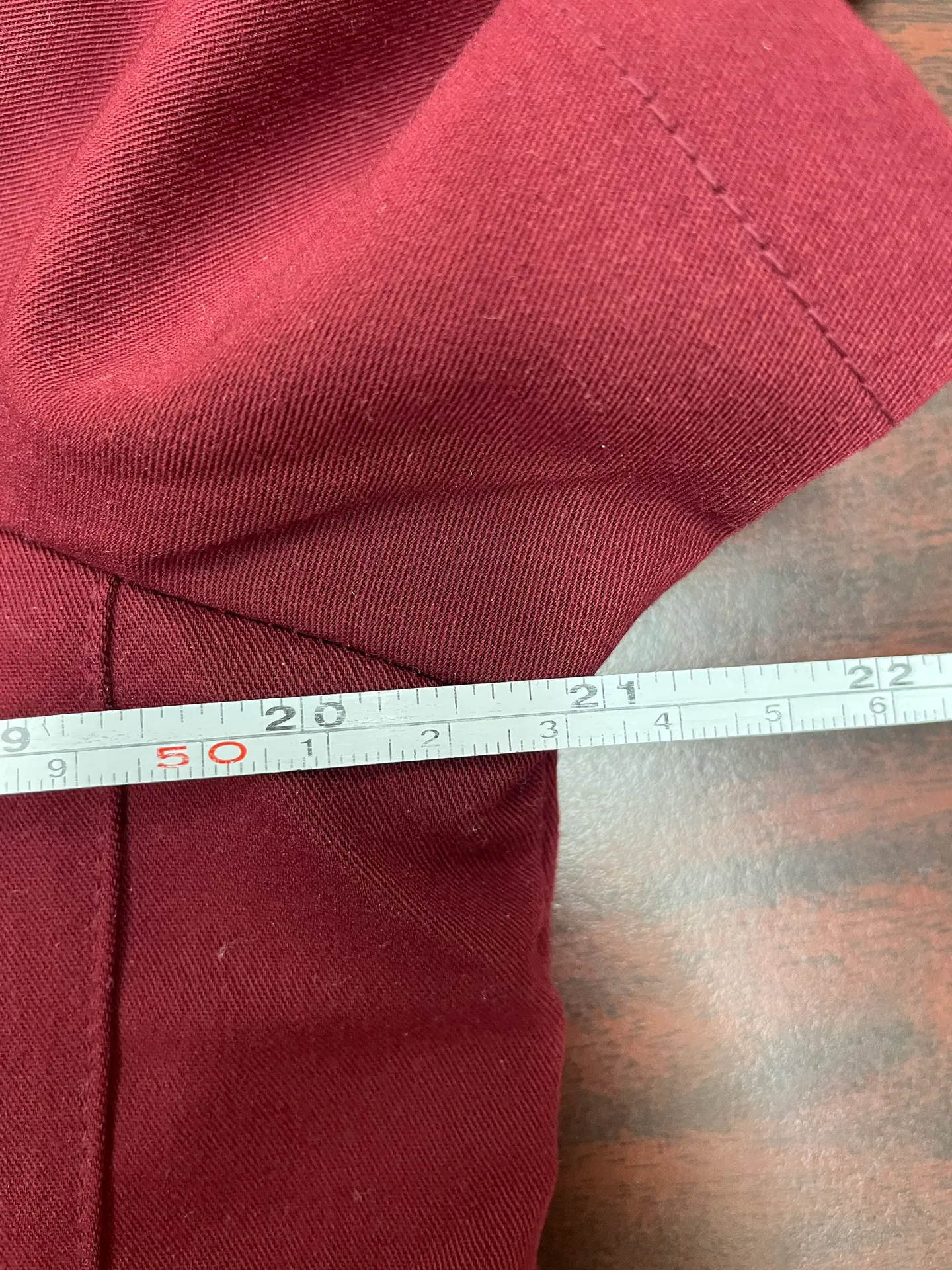 Fabletics Wine Colored V-Neck Short Sleeve Scrub Top Size Medium - Image 9