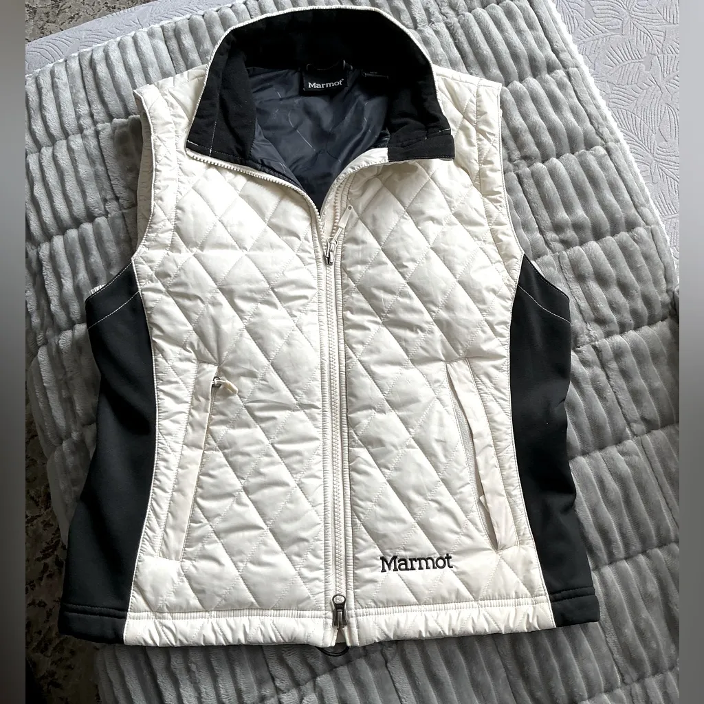 MARMOT vest in GUC🌸🌸🌸 - Image 11