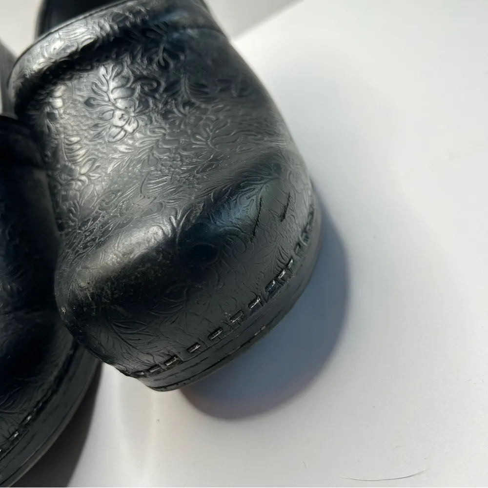 Dansko embossed Black Leather clogs shoes 40 - Image 11