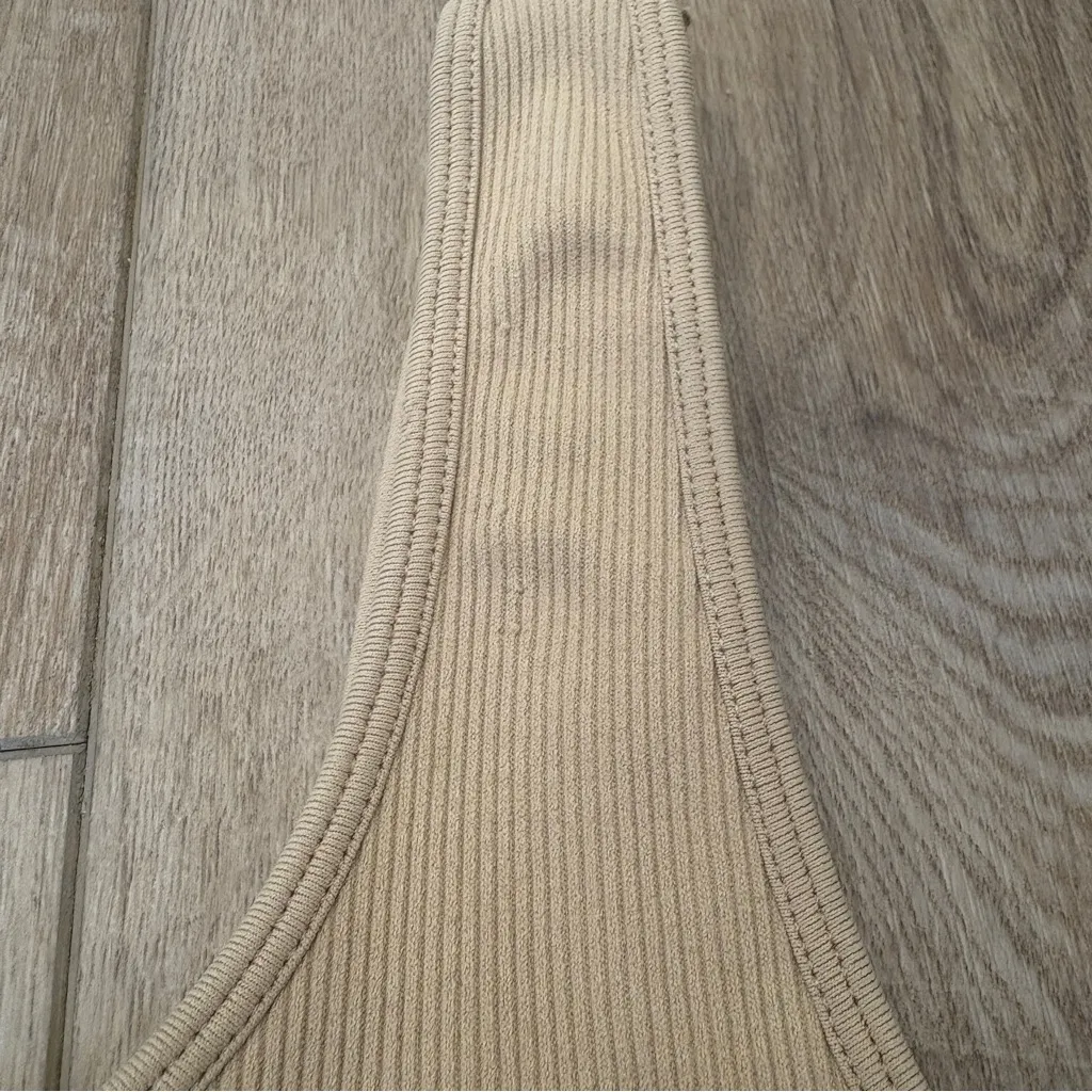 🌟SET ACTIVE🌟 X REVOLVE BOX CUT SEAMLESS RIBBED SPORTS BRA NUDE PAMPAS SZ S - Image 4