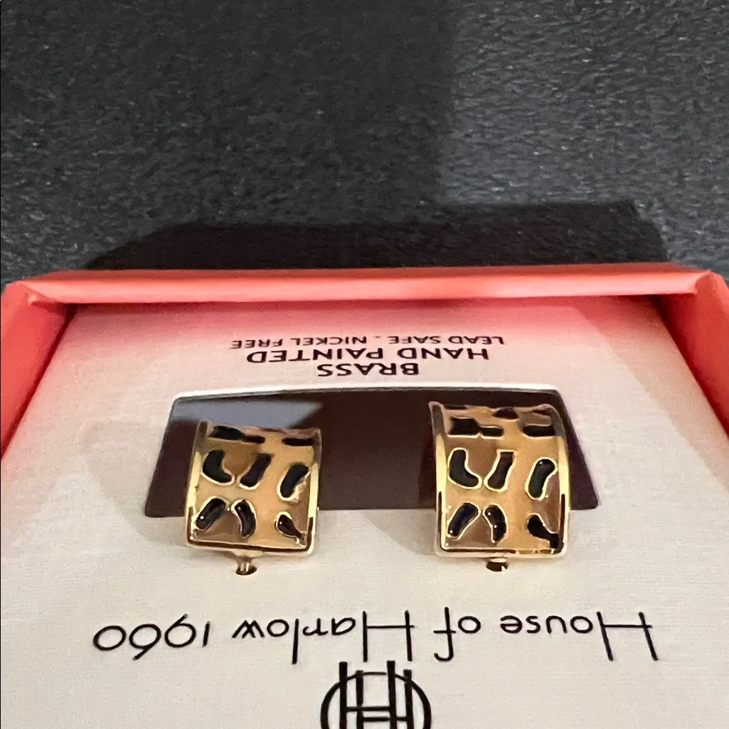 House of Harlow 1960 | Leopard Print Hoop Earrings Black - Image 5