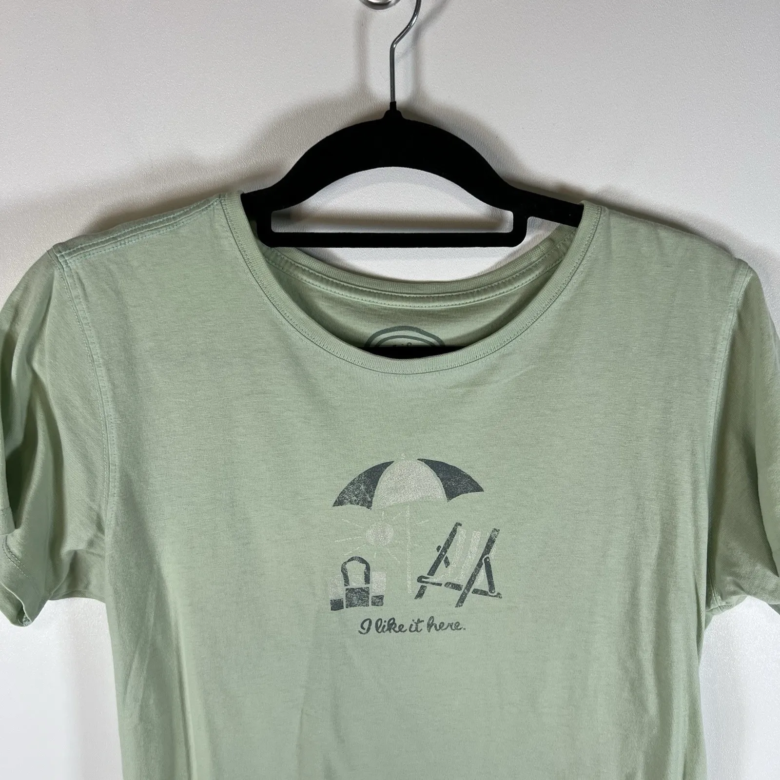 Life Is Good Shirt Womens M Green I Like It Here Beach Lounge Chair Classic‎ Fit - Image 2