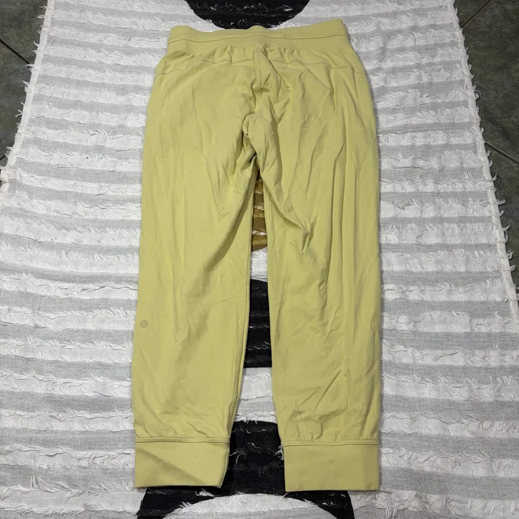 Lululemon Jogger Womens 8 Yellow Sweatpants Drawstring Knit Hi Rise Running Gym - Image 8
