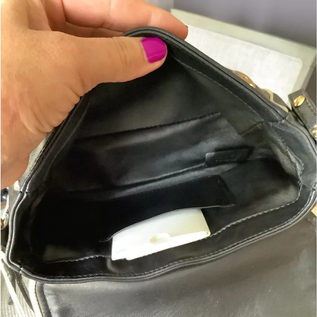 Authentic CHLOE DRESSY🌹GOING OUT bag🌹🌹🌹 - Image 9