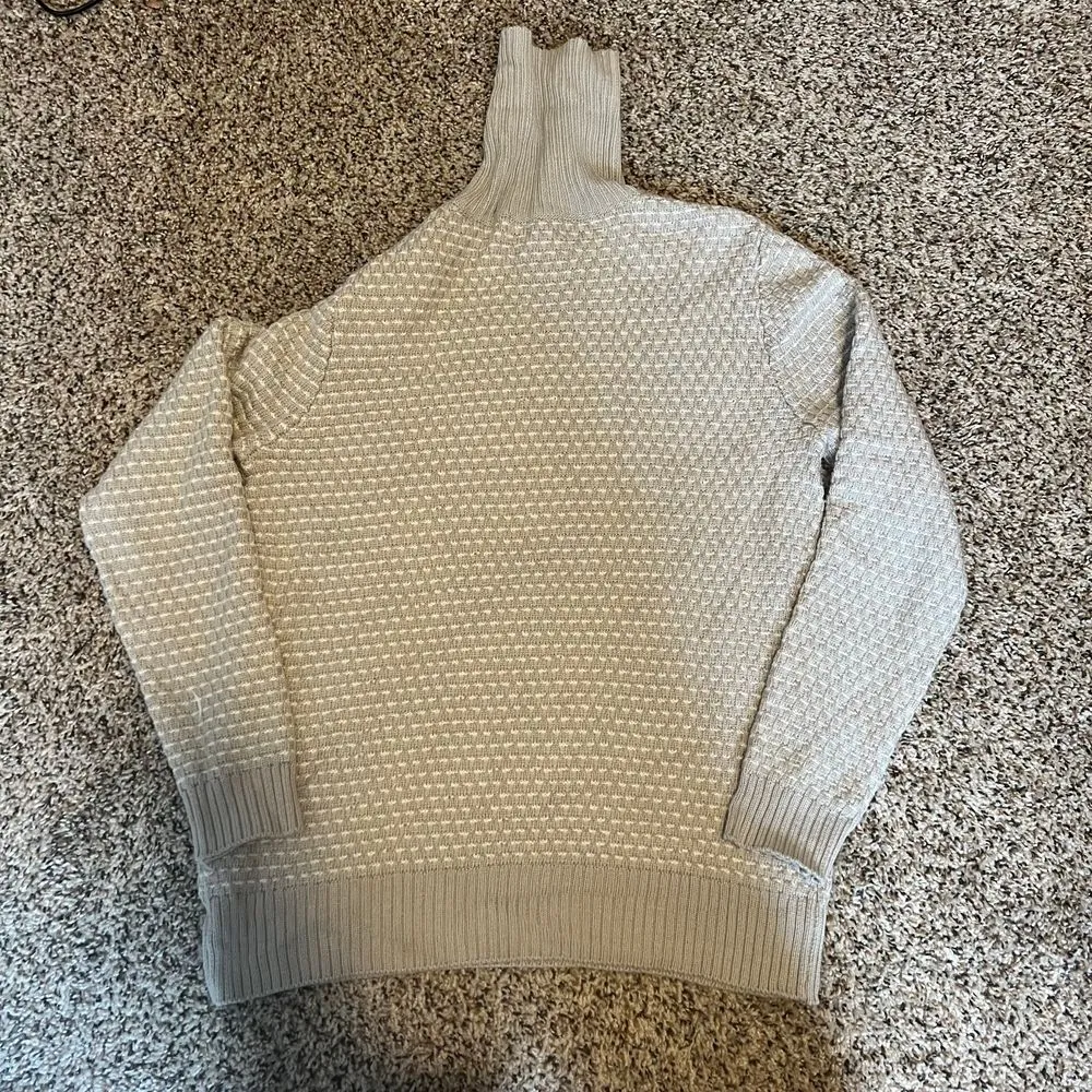 Magaschoni Light Gray Turtleneck‎ Sweater Textured Knit Pullover Size M - Image 4