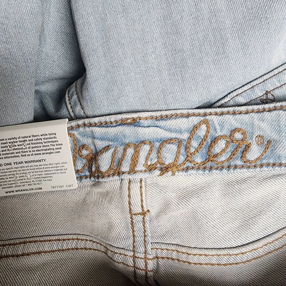 NWT Wrangler Retro Light Wash High Rise Flare Blue Jeans (31x36) - Image 4