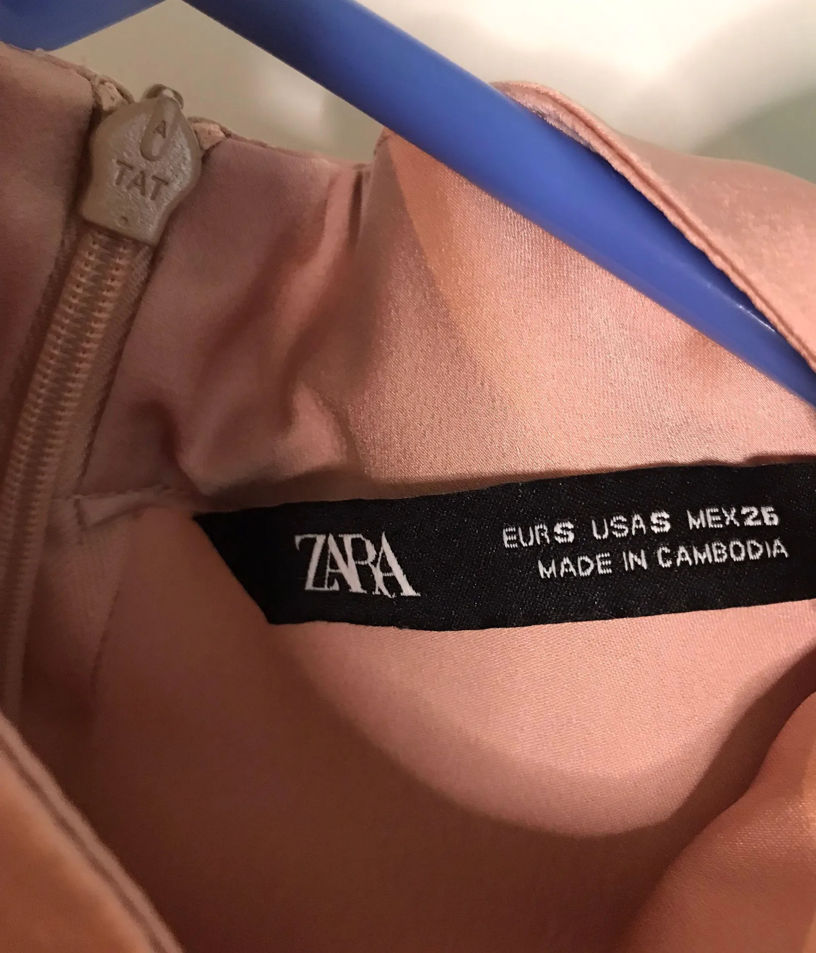 Blush Sleeveless Satin Blouse - Image 5