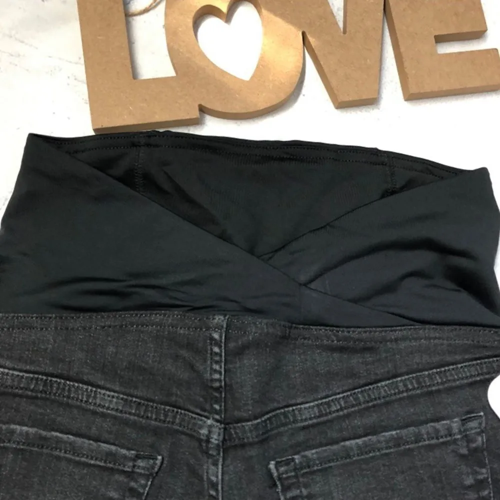 Maternity Crossover Panel Midi Jean Short, SIZE 8 Black - Image 4