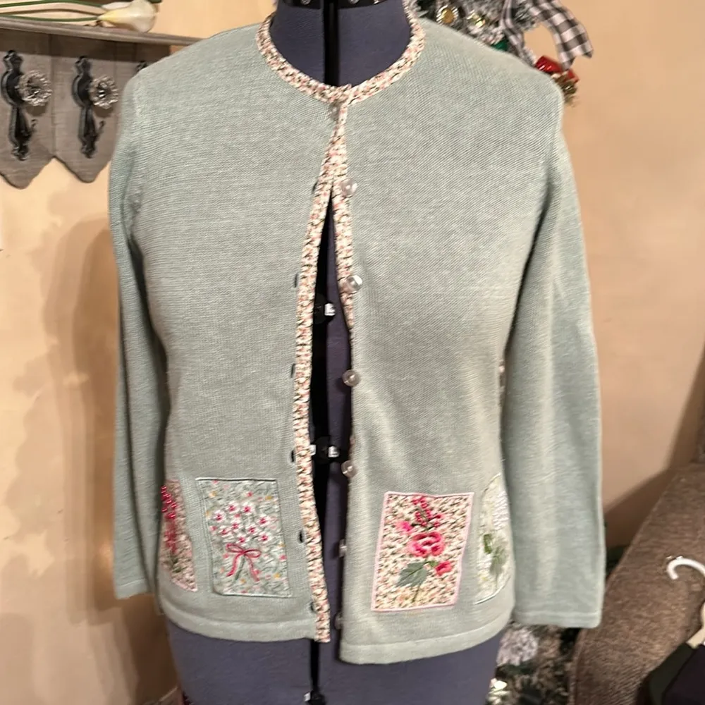 Ladies button up cardigan sweater Sz M by The Tog Shop Green Size M - Image 5