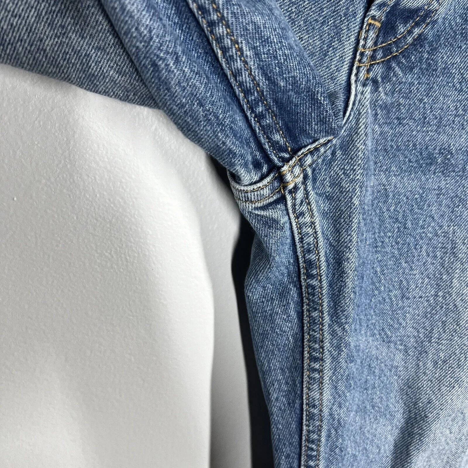 REDONE Sz 25 90s High Rise Loose Straight Leg in Light Worn Blue Distressed - Image 11