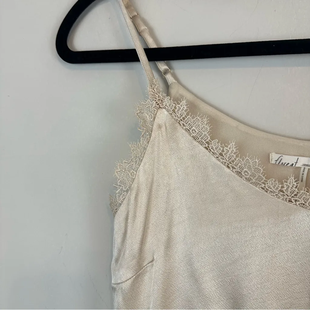 Floreat Anthropologie | Lace Trim Satin V-Neck Cami Top Size XS - Image 3