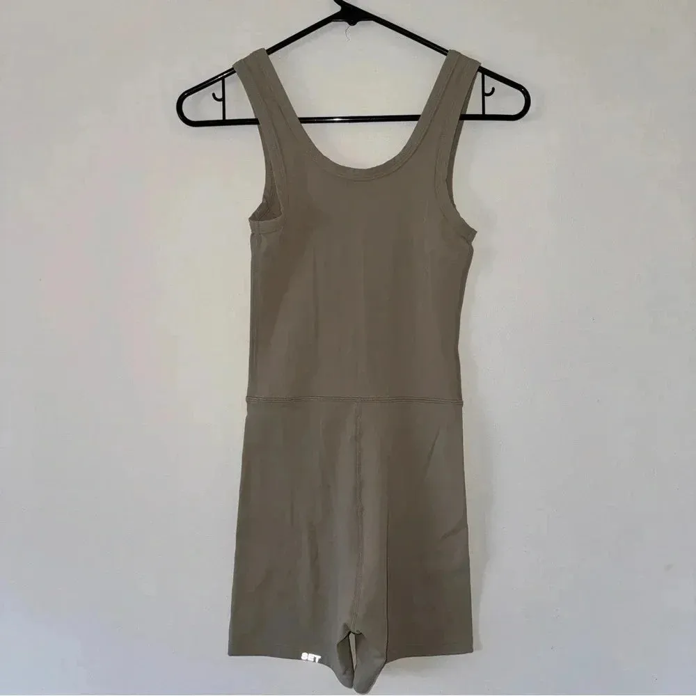 NWOT Set active SPORTBODY® SHORTYSUIT ROMPER STONE Medium - Image 7