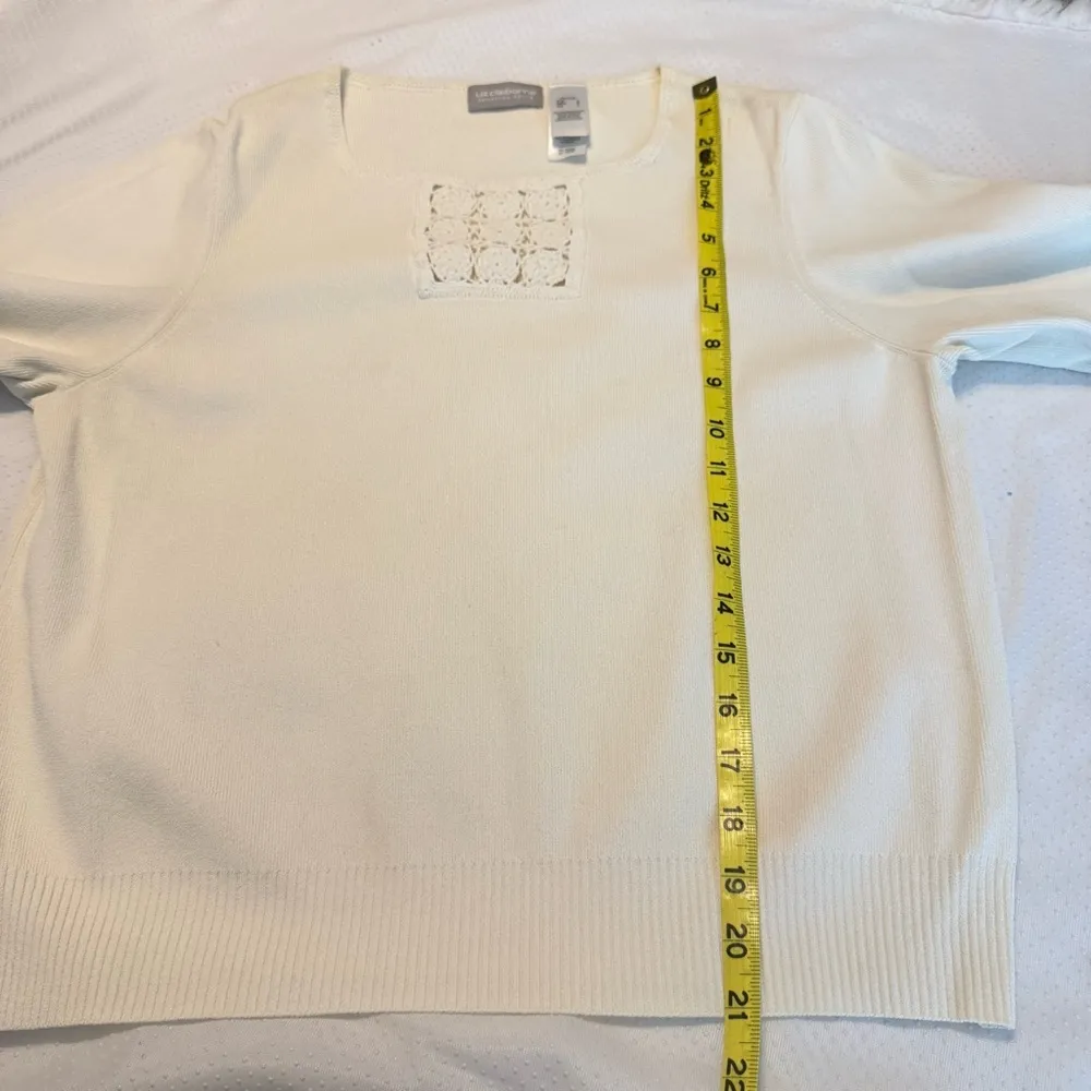Free w/ any purchase Liz Claiborne Petite Sweater Top Large P Crochet Detail - Image 8