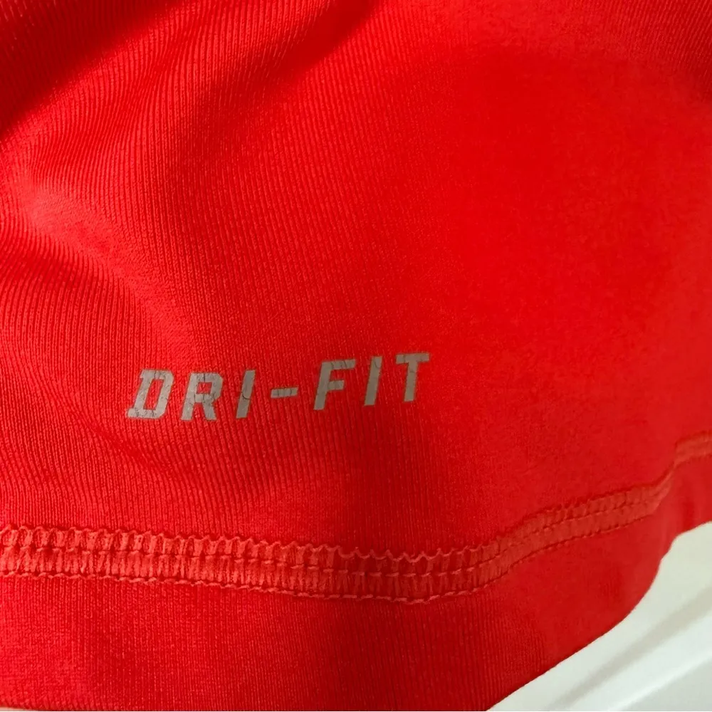 Nike Pro Dri Fit Red funnel neck‎ pull over Athletic Top size small - Image 6