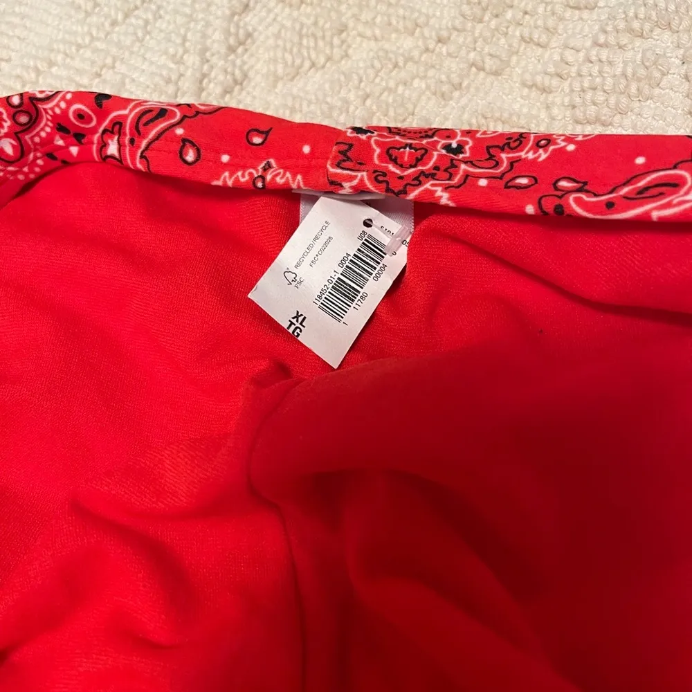 Old Navy NWT red white black bandanna print ruched booty bikini bottoms. Sz XL. - Image 7