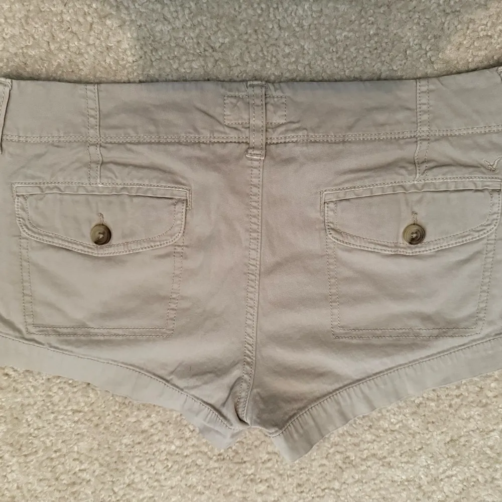 American Eagle Beige Casual Short Shorts - Image 4