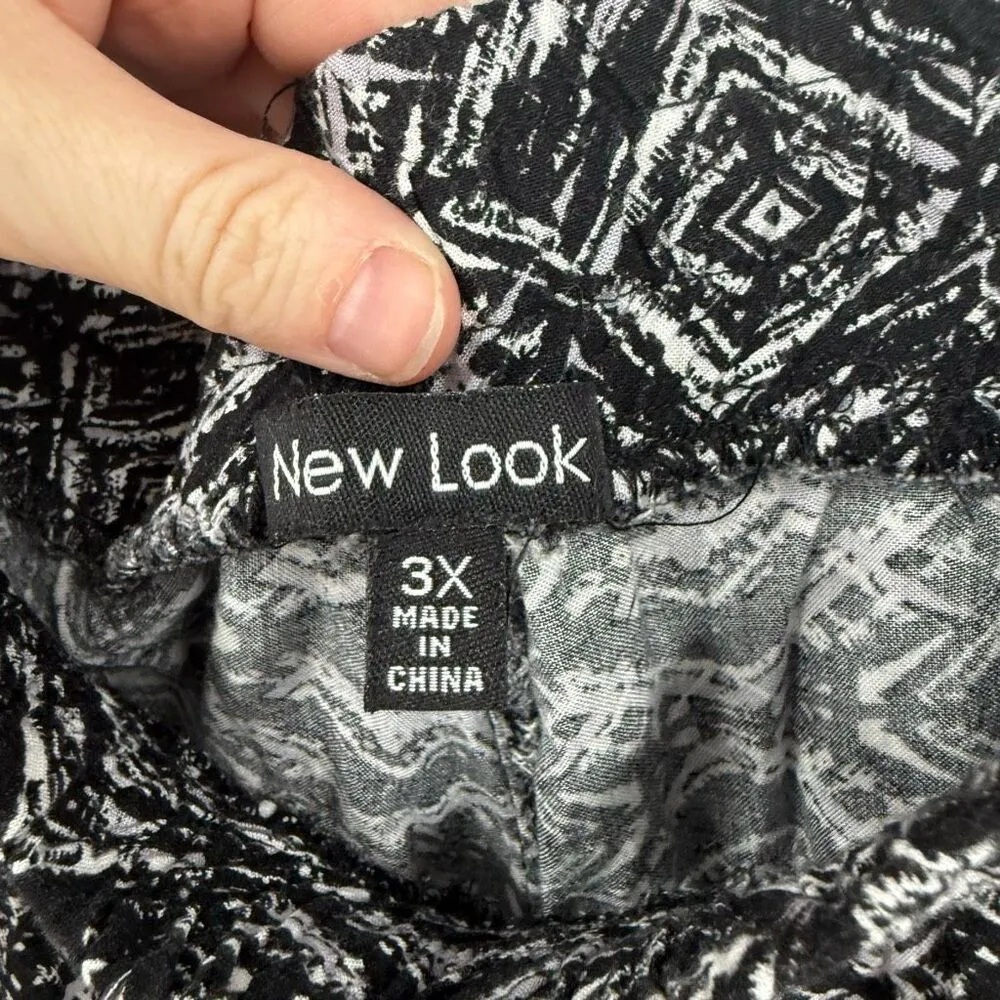 New Look Women’s 3X Black White Patterned Plus Size Pull on Jogger Pants - Image 2